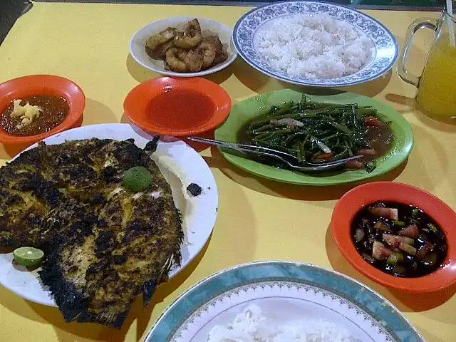 Gambar Makanan Seafood Tiga Dara Rawamangun 3