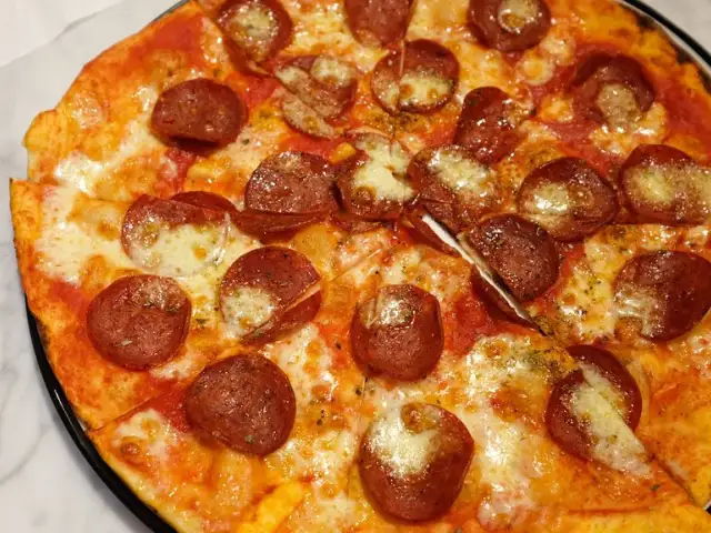 Gambar Makanan Pizza Marzano Senayan City 4