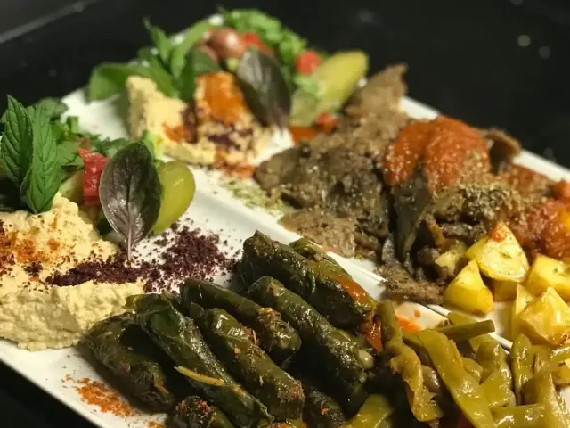 Vegan Community Kitchen Cafe'nin yemek ve ambiyans fotoğrafları 3