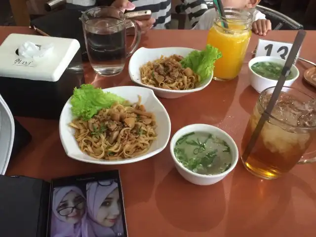 Gambar Makanan Omasemi (Mie & Bubur Ayam) 7