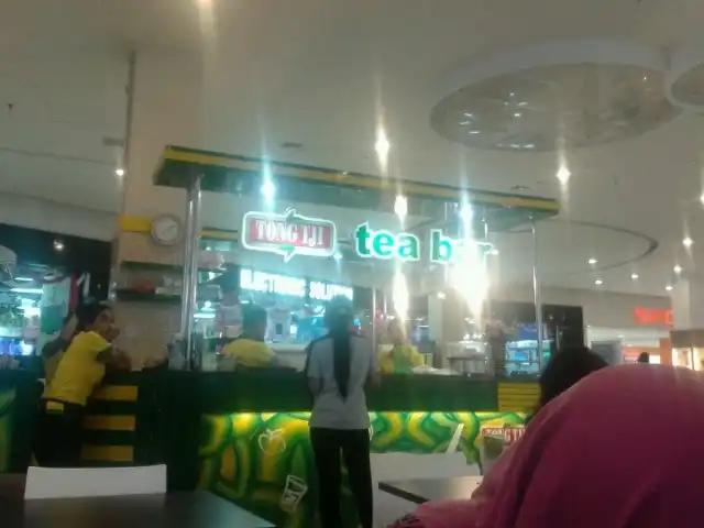 Gambar Makanan Tong Tji Tea Bar 15