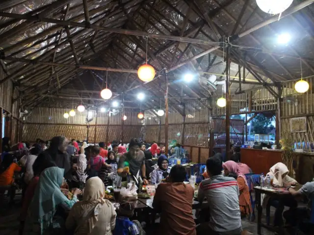 Gambar Makanan Bebek Sambal Pecut Bengkulu 6