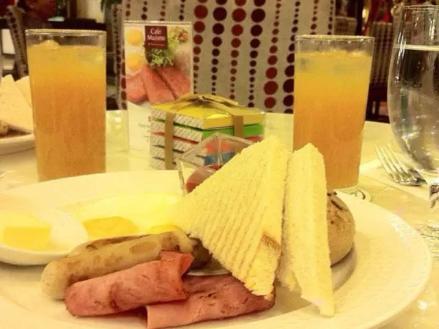 Cafe Maxims - Maxims Hotel Food Photo 14