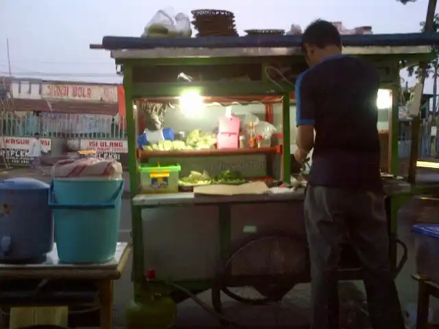 Gambar Makanan Ayam Penyet Pedas depan Elteha 1