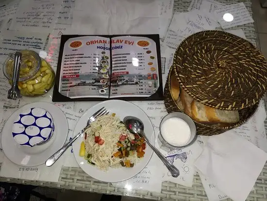 Orhan Pilav Evi'nin yemek ve ambiyans fotoğrafları 1