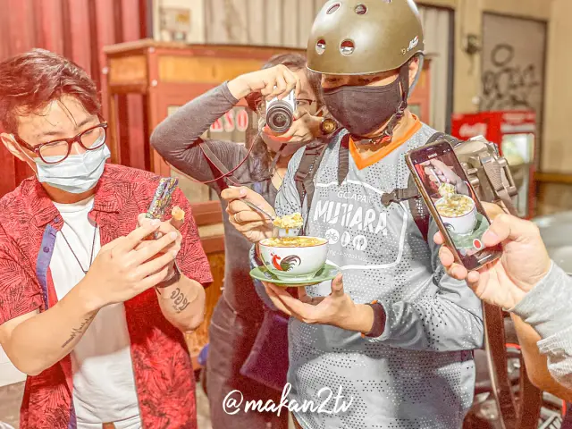 Gambar Makanan Kembang Tahu & Susu Jahe Merah Naomi 4