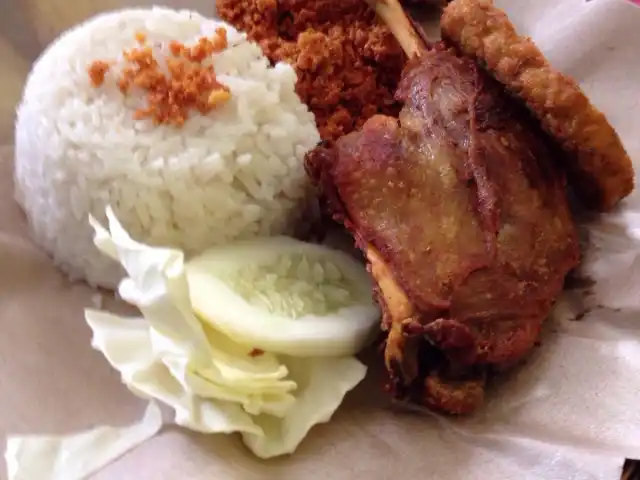 Gambar Makanan Bebek Goreng Kremes Monggo 7