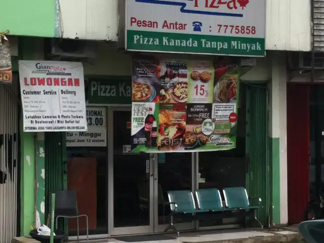 Gambar Makanan Gian Pizza 2