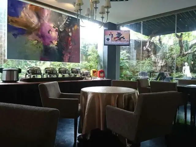 Gambar Makanan Andromeda Coffee Shop - Hotel Amaroossa 18