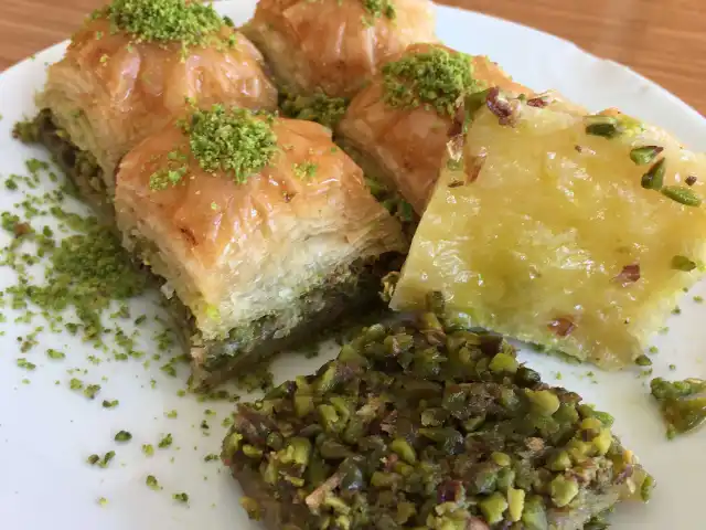 Elmacıpazarı Güllüoğlu Baklava'nin yemek ve ambiyans fotoğrafları 19