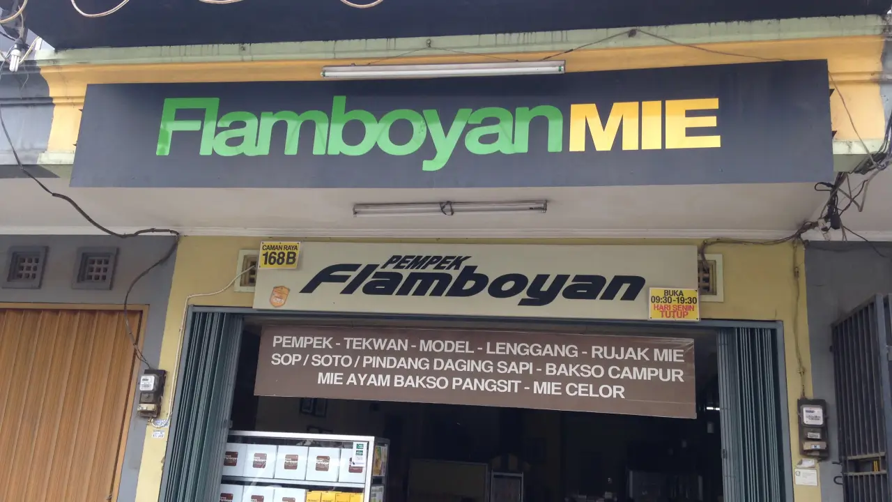 Pempek Flamboyant