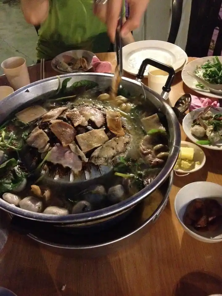 Thai Mookata Steamboat