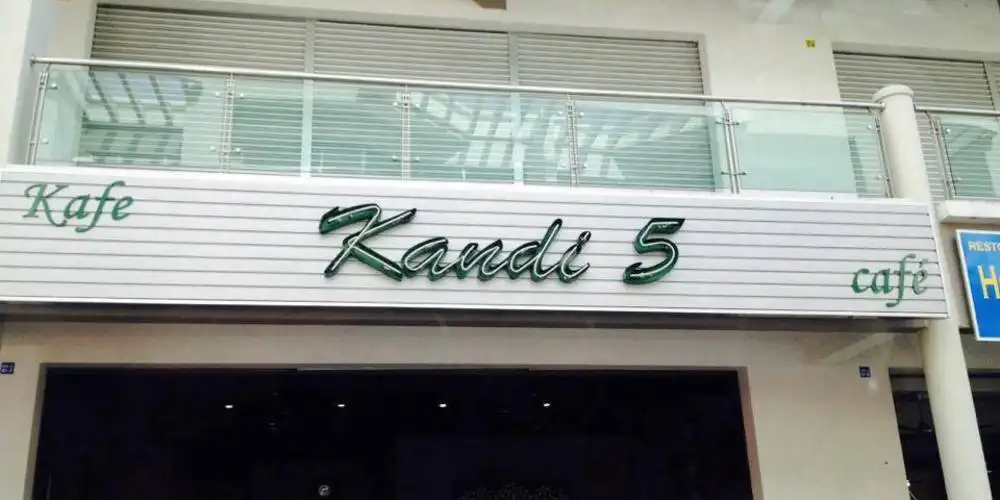 Kandi 5 Cafe