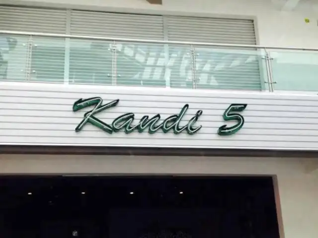 Kandi 5 Cafe