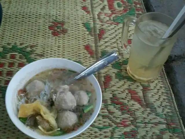 Gambar Makanan Bakso Urat "Lor Patung Kuda" 3