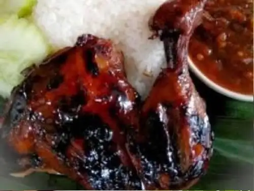 Ayam Bakar Mentega Lalapan Mbak Ni-yeh, Mayjend Sutoyo