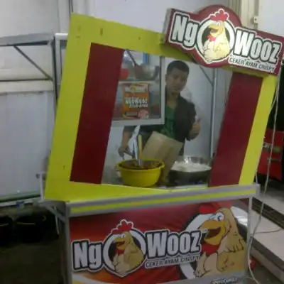 NgOWooz (Ceker Ayam Crispy)
