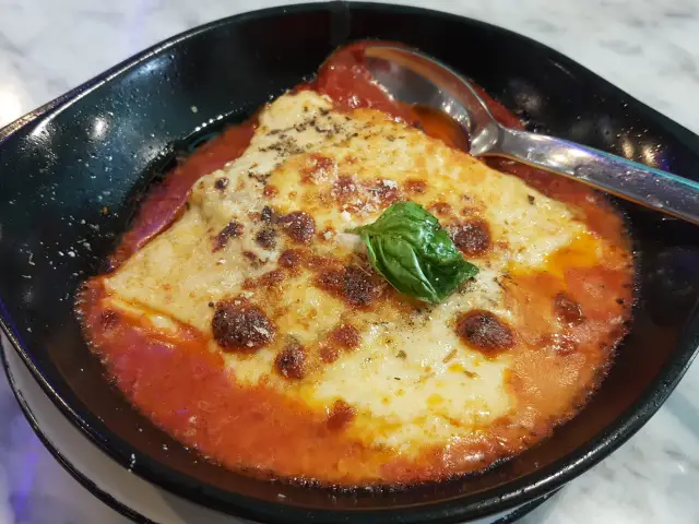 Gambar Makanan Pizza Marzano 6