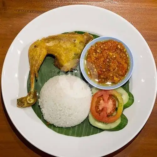 Gambar Makanan Ayam Geprek Mbok Wati 2