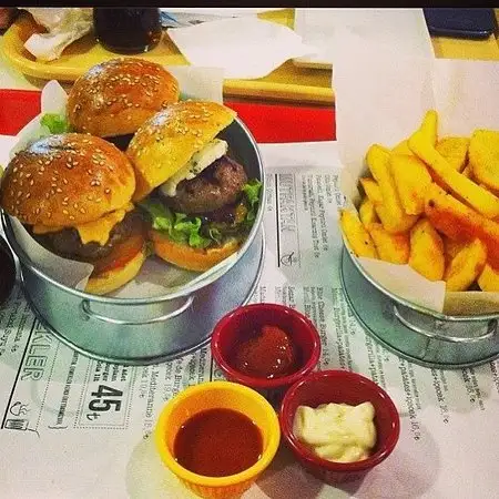 Burgerillas Burger&Steakhouse'nin yemek ve ambiyans fotoğrafları 4