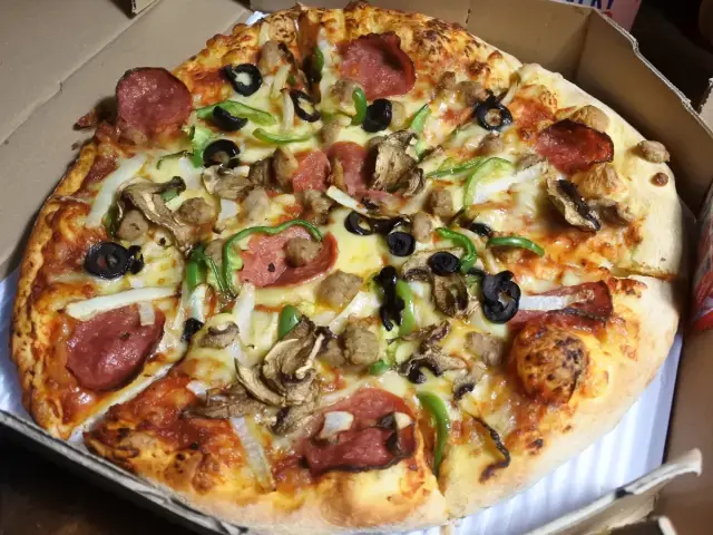 Gambar Makanan Domino's Pizza 6