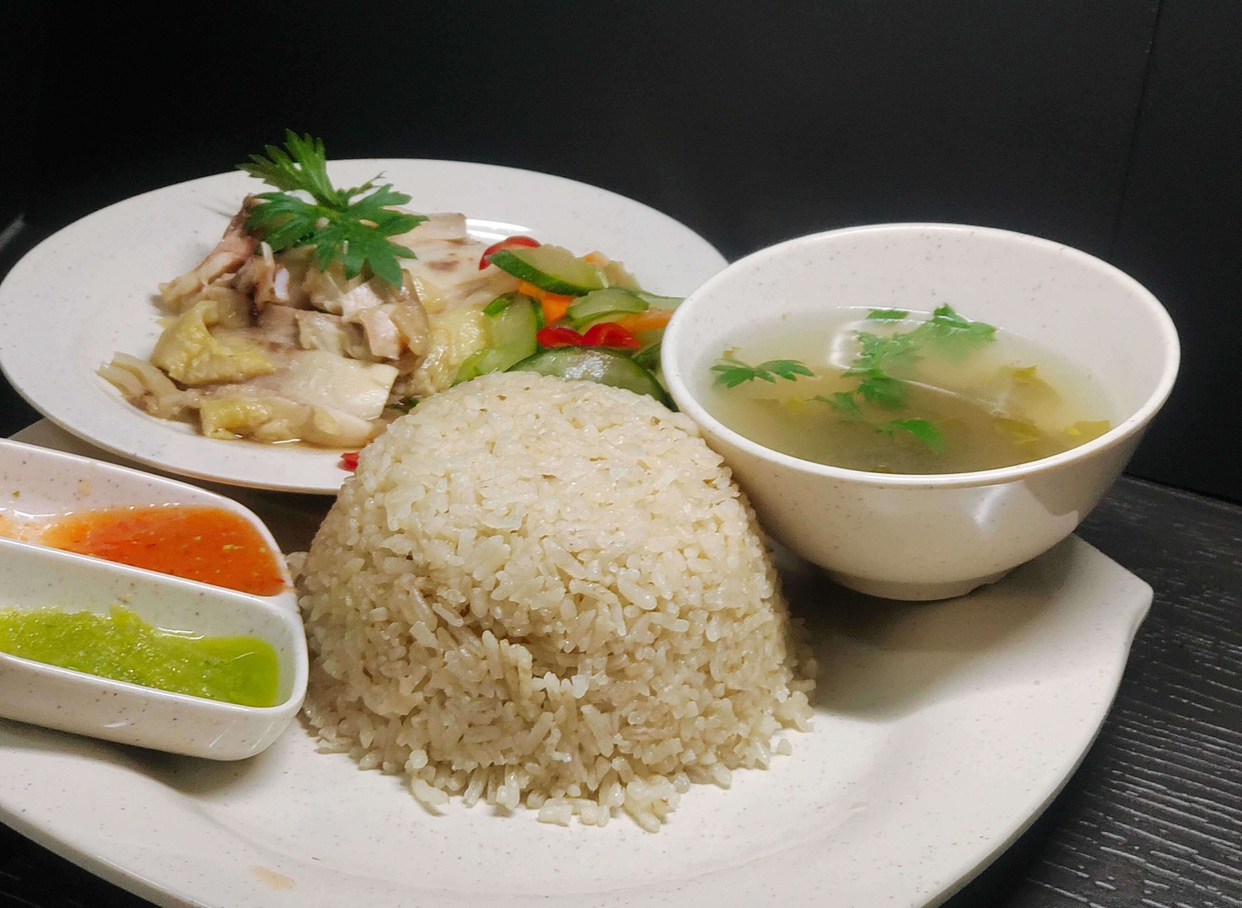 Paul Hainan Chicken Rice ( Tauge Ayam ), Meat, Miri | YummyAdvisor