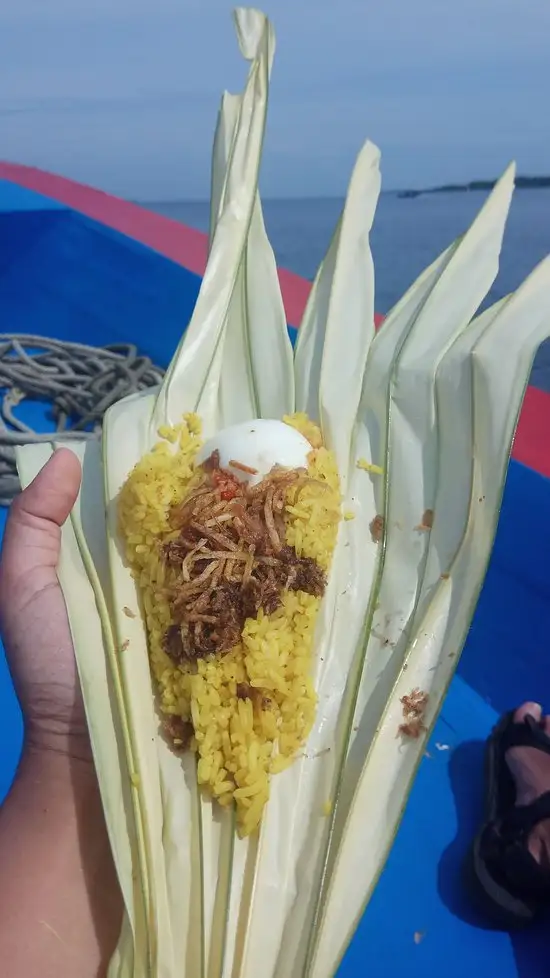 Gambar Makanan Rumah Makan Nasi Kuning Saroja Manado 13