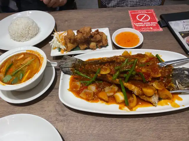 Para Thai Food Photo 7