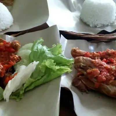 Rumah Makan Lesehan Ayam Kampung Kebagusan