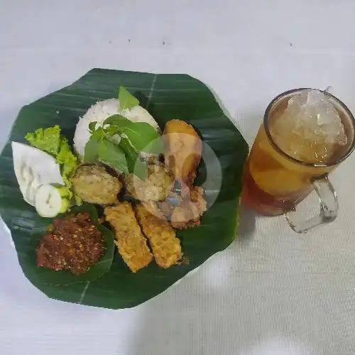 Gambar Makanan Ayam Penyet Borobudur, Medan Petisah 3