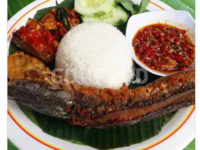 Gambar Makanan Ayam Bakar Ayam Penyet Wong Solo, Palembang 1