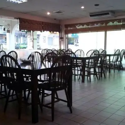 Restoran Laguna Kuring