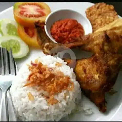 Gambar Makanan PECEL LELE Ibu Yuli, Jl.Lapang Tembak Mekar Sari 9