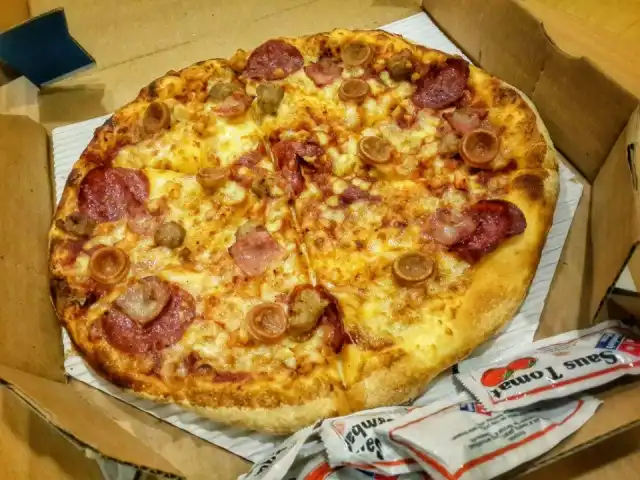 Gambar Makanan Domino Pizza 16