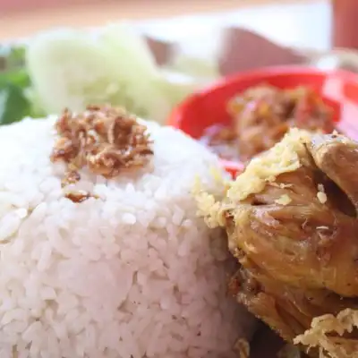 Warung Penyetan Bu Wid, Karangmalang