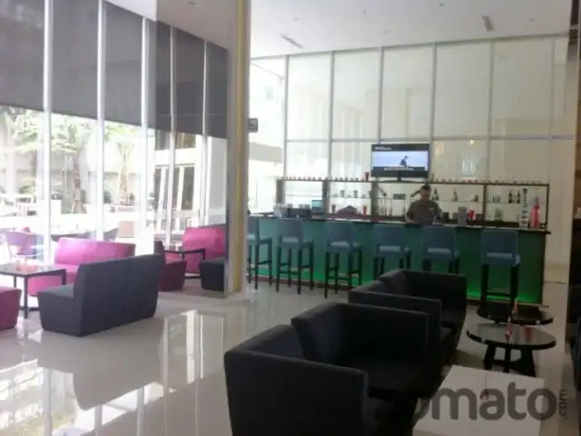 Gambar Makanan Lounge Bar - ibis Styles All Seasons Hotel 3