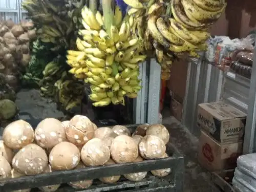 Kelapa muda Dan Pisang