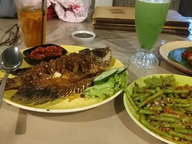 Gambar Makanan Gama Ikan Bakar & Seafood 1