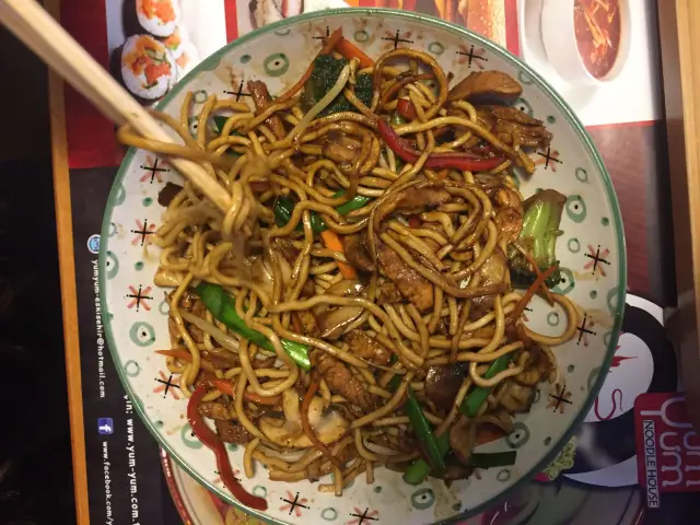 Yum Yum Noodle House'nin yemek ve ambiyans fotoğrafları 37