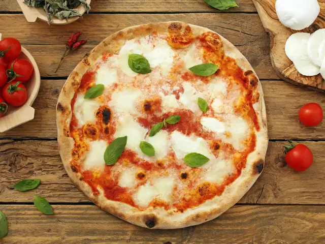 Dhodz Mozzarella Pizzeria - Tibungco Food Photo 1