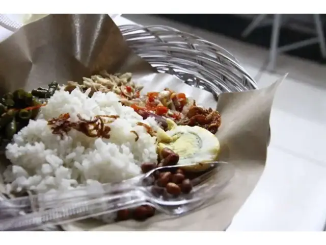 Gambar Makanan Nasi Bali Bu Made Swendri 5