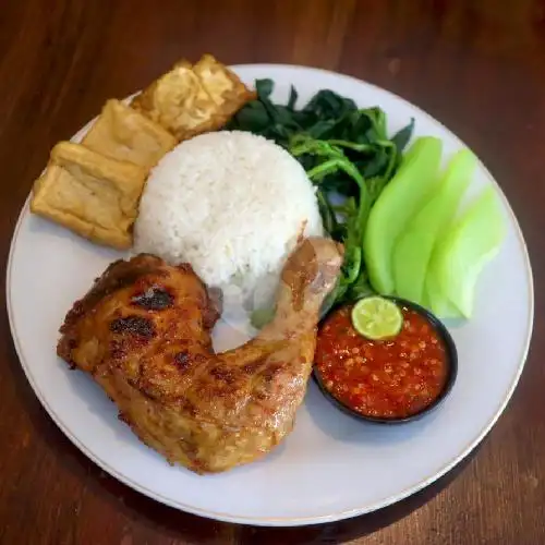Gambar Makanan Ayam Bakar Legenda, Denpasar Selatan, Renon 1