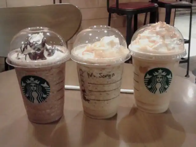 Gambar Makanan starbucks d'prima hotel 12