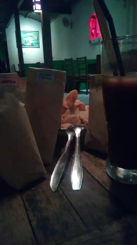 Cafe Padang Mbulan