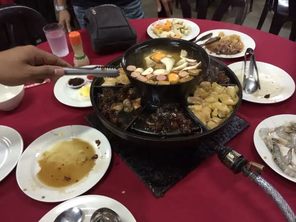 Arif Yoges Steamboat