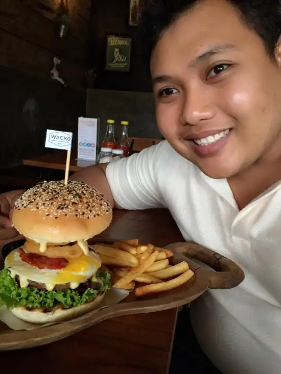 Gambar Makanan Wacko Burger Cafe 20