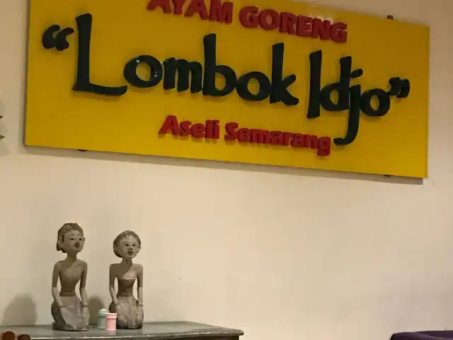 Gambar Makanan Ayam Goreng Spesial Lombok Idjo 7