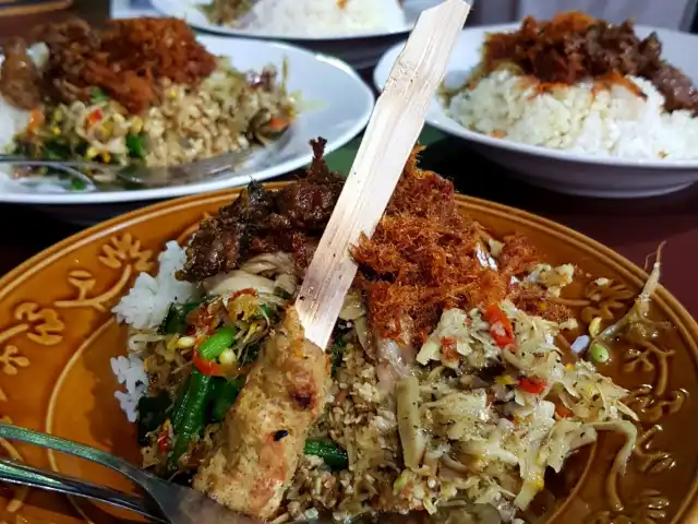 Gambar Makanan Nasi Lawar Men Tingen 13