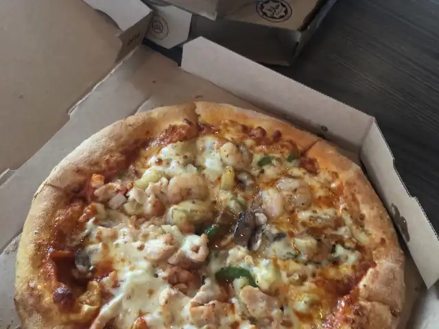 Domino's Pizza Food Photo 6