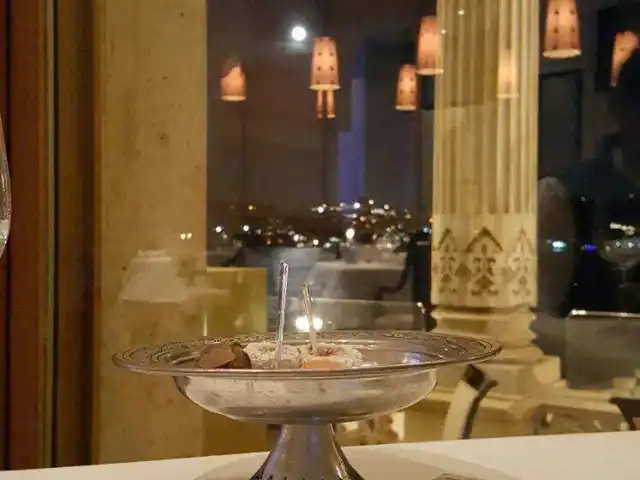 Tuğra Restaurant - Çırağan Palace Kempinski'nin yemek ve ambiyans fotoğrafları 60